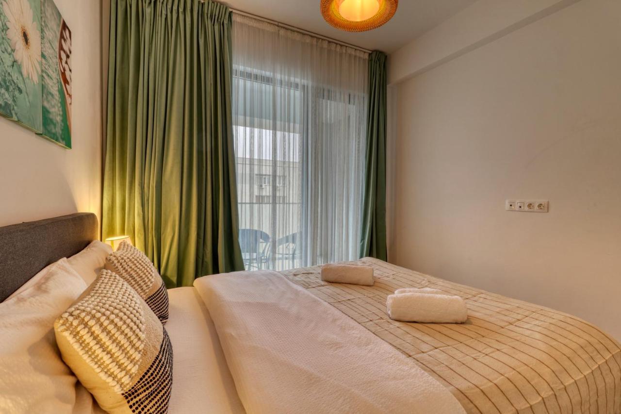 Relaxation Station - My Charming, Cosy&Inviting Apt - Smart Thermostat - Private Parking - Ior Park - Long Term Price Cuts Bukarest Eksteriør billede