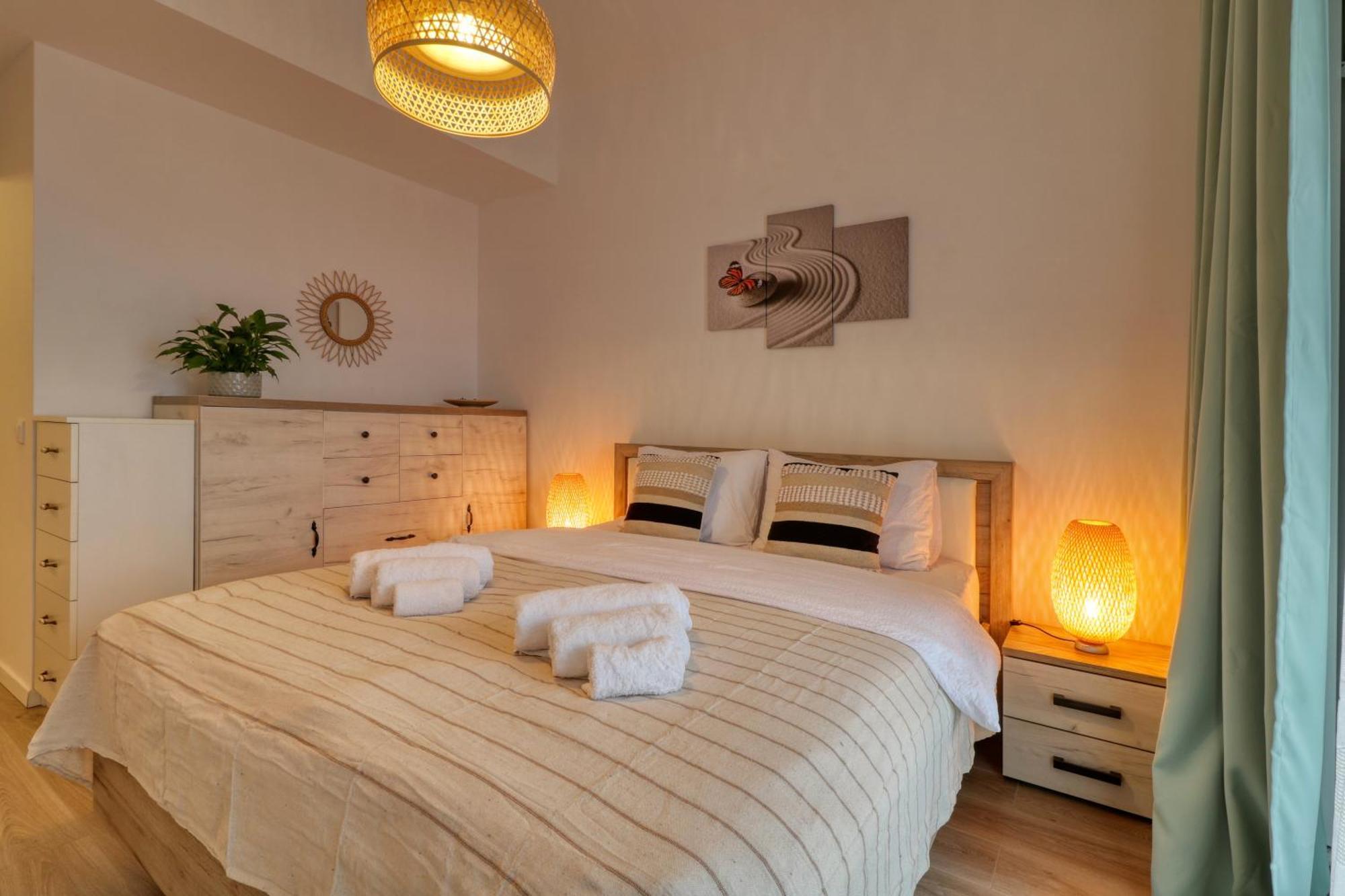 Relaxation Station - My Charming, Cosy&Inviting Apt - Smart Thermostat - Private Parking - Ior Park - Long Term Price Cuts Bukarest Eksteriør billede